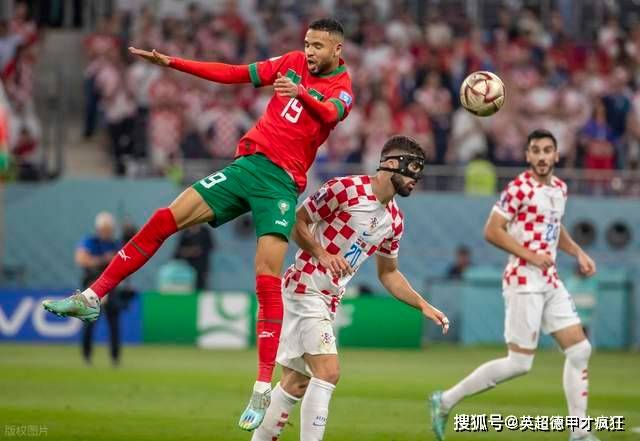 包含赛地聚焦：德甲今晨热度飙升；摩纳哥豪取连胜；球迷炸锅；细节决定成败的词条