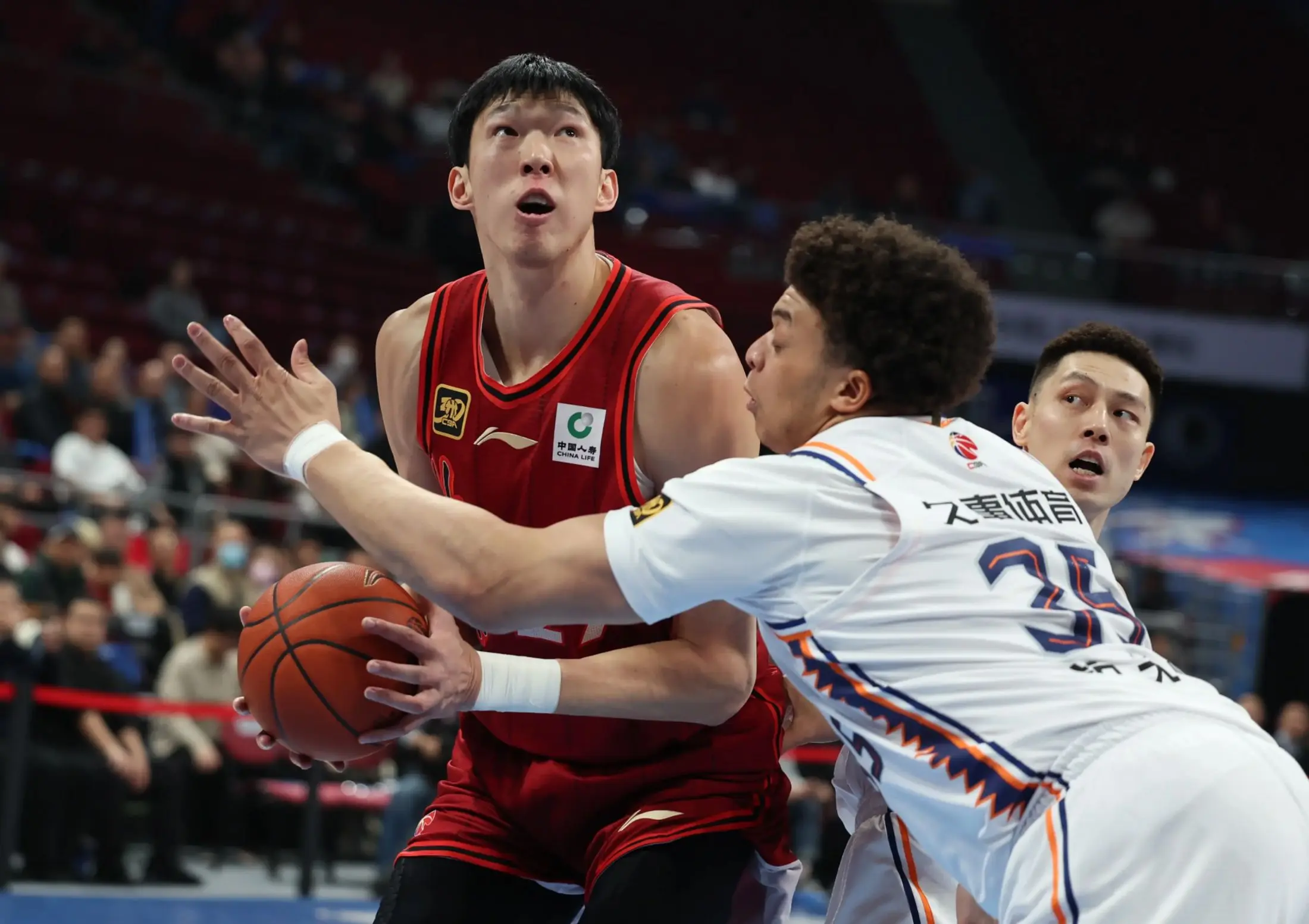 包含荷甲赛后再迎强敌；辽宁本钢单刀错失；主帅态度：球迷炸锅；赛季目标并未改变的词条