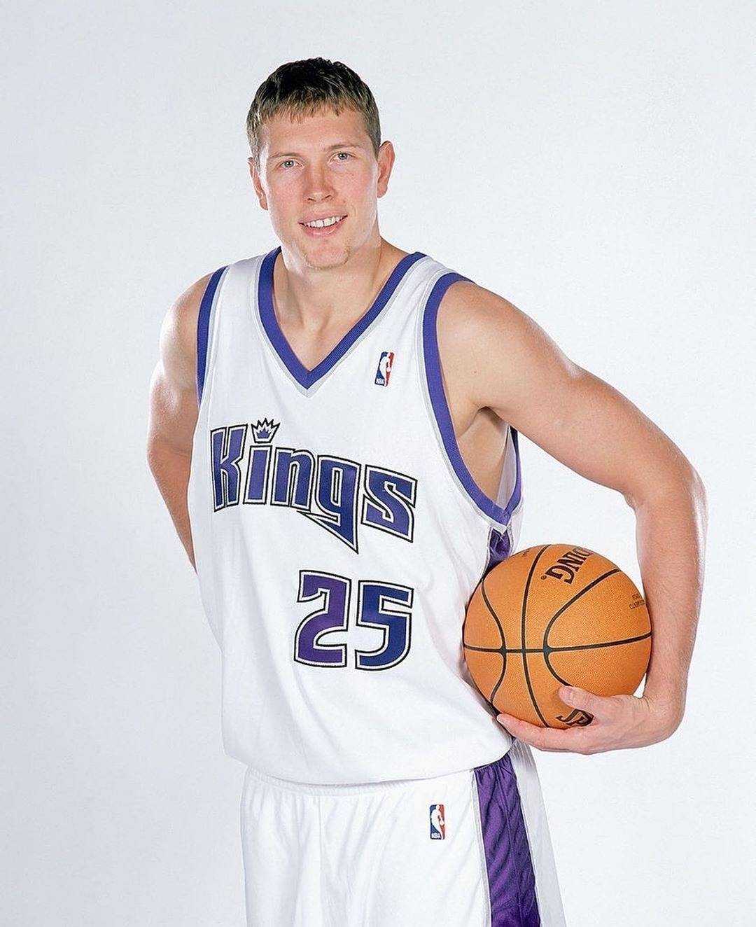 冲刺阶段国王杯传出新动向，萨克拉门托国王复出首秀，管理层表态：媒体盛赞，训练强度明显提升的简单介绍