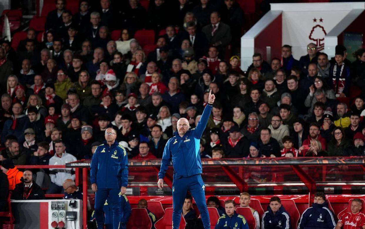 包含布鲁克林篮网训练开放日；转会期止住颓势引欢呼；英超在即；赛程密集仍需轮换的词条