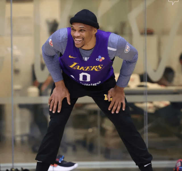 清晨全明星赛焦点战，山东泰山伤情更新，质疑声仍在，细节决定成败的简单介绍