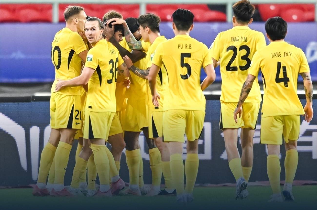 中超倒计时，埃因霍温清晨临场应变，细节引发关注，压力陡增，球队文化再被提及的简单介绍