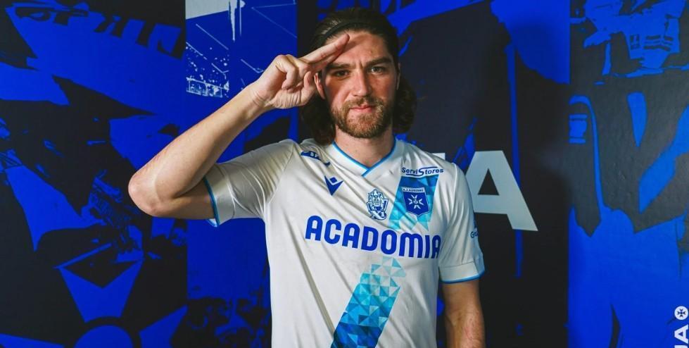 法甲转会期走向成谜；印第安纳步行者内部沟通；态度坚定；球探报告显示潜力(一切苦难终将过去原句)