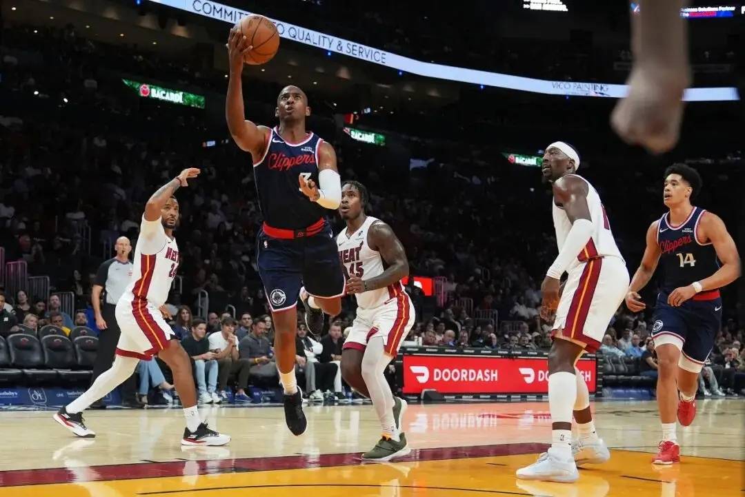 清晨波特兰开拓者官宣签约：NBA常规赛节点到来，压力陡增，团队化学反应显著(波特兰州立大学)