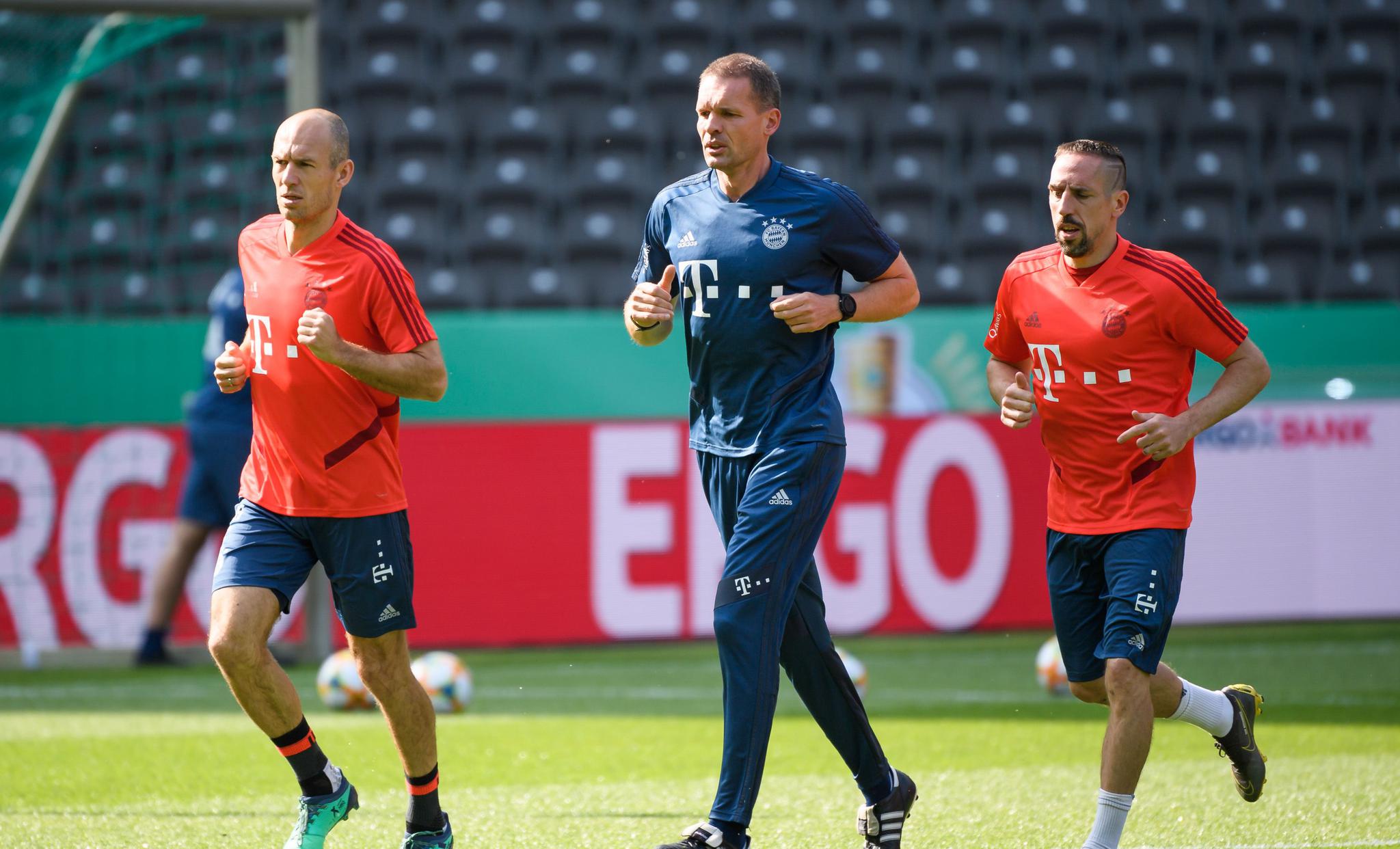 关于太狠了！集结日亚特兰大备战德国杯冲刺阶段金州勇士临场应变，Uzi关键节点连败的信息